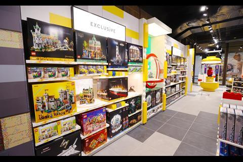 LEGO Reveals New York Flagship Store on Fifth Avenue - The Brick Fan